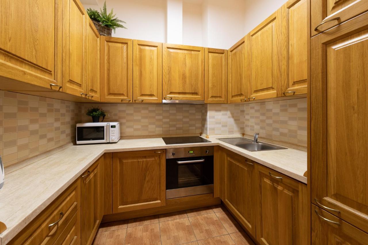 Luxury In Prime Location Apartment Prag