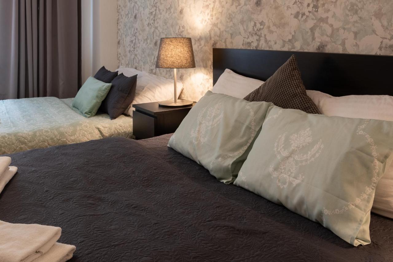 Luxury In Prime Location Apartament *