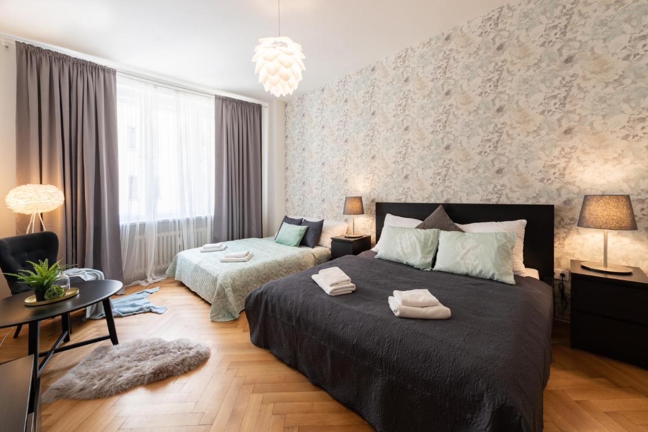 Luxury In Prime Location Apartament *
